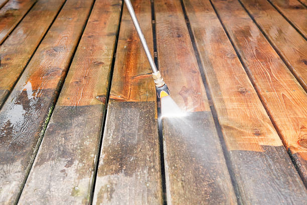 Best Sidewalk Pressure Washing  in Inglenook, CT