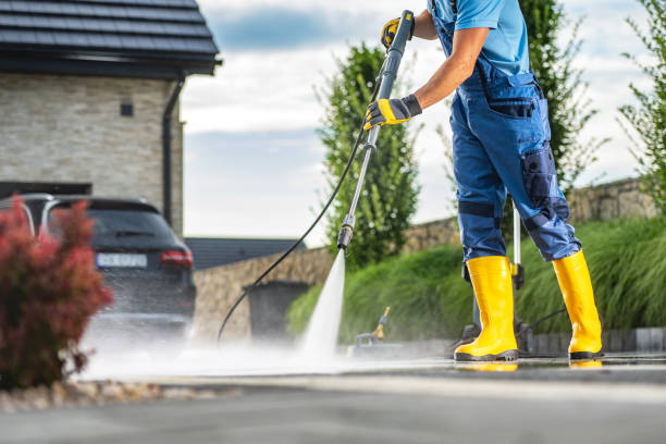 Best Deck Cleaning Services  in Inglenook, CT